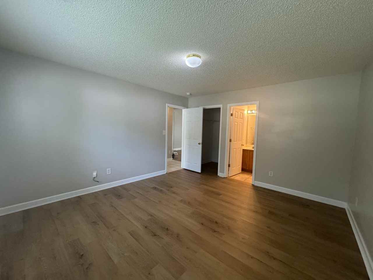 521 River View Dr - Photo 4 of 13