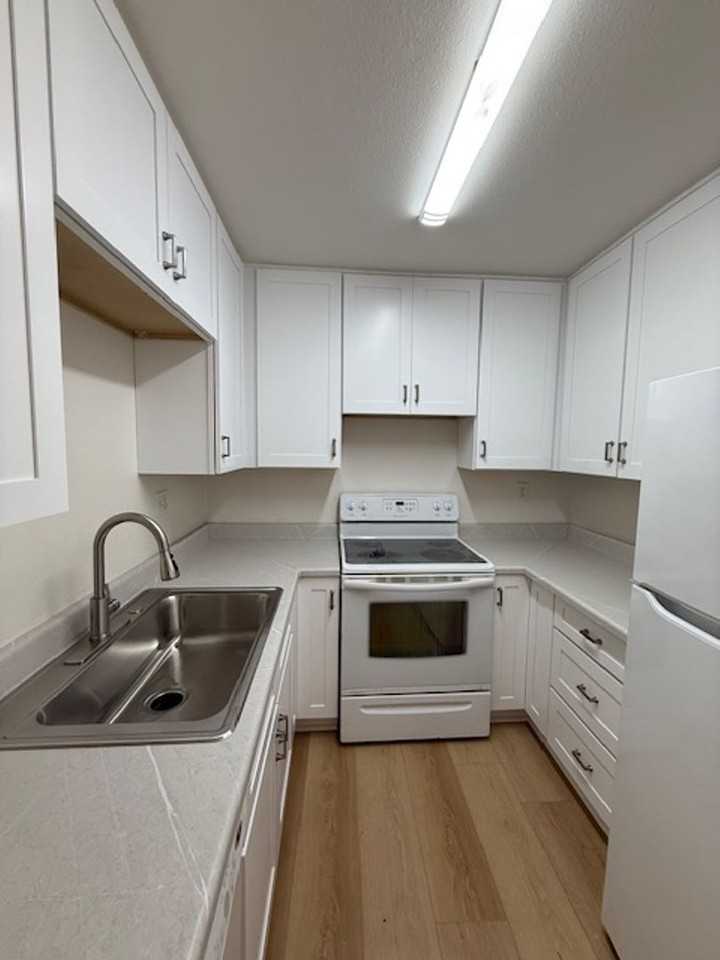 10002 10002 San Juan Street  - San Juan St #6 - Photo 7 of 12