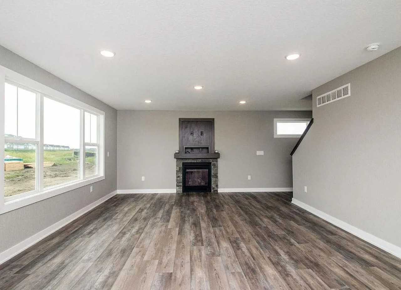 1817 Ne Heritage Dr - Photo 2 of 23