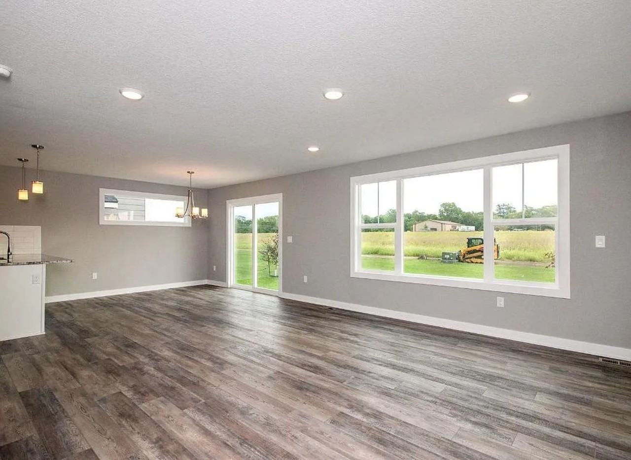 1817 Ne Heritage Dr - Photo 3 of 23