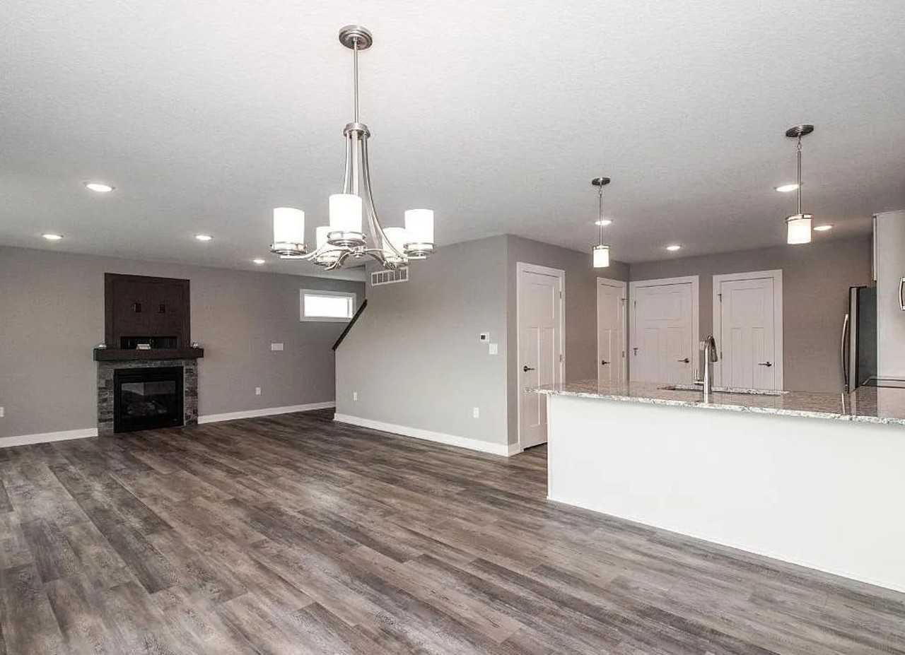 1817 Ne Heritage Dr - Photo 5 of 23