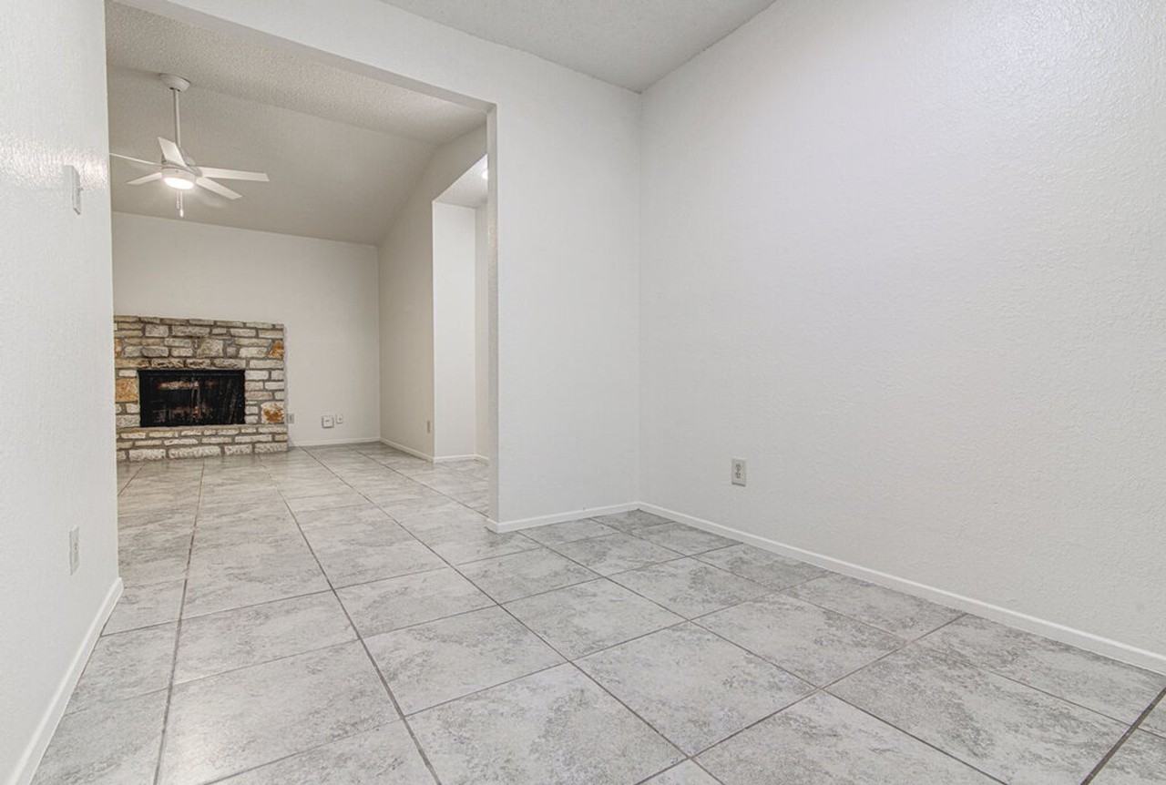 824 King Albert St - Photo 6 of 21