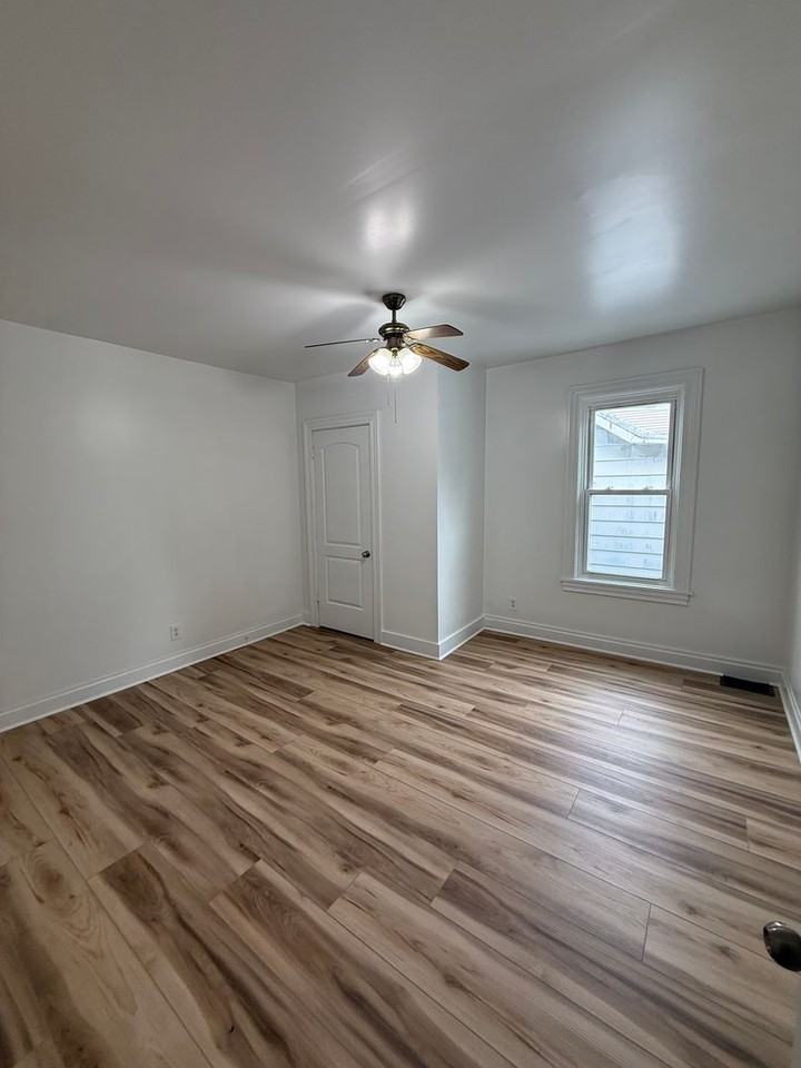 156 E Penn St - Photo 6 of 14