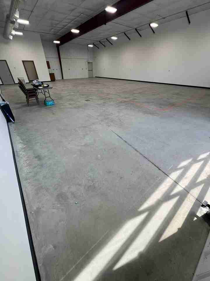 628 Enterprise St N - Photo 3 of 17