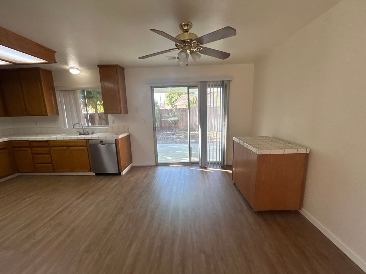 1589 Joett Dr - Photo 4 of 16