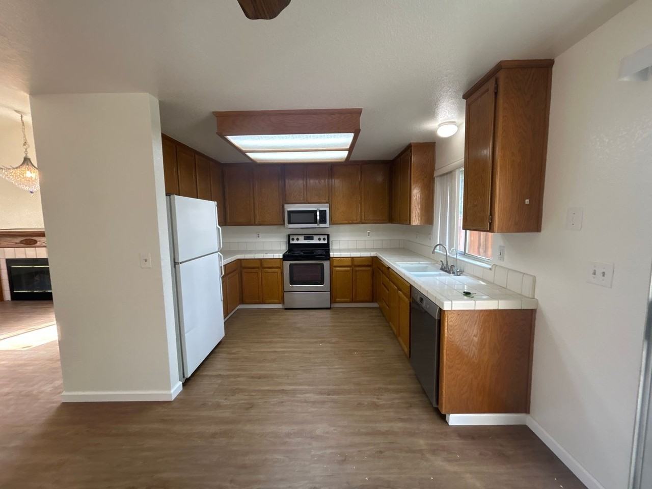 1589 Joett Dr - Photo 5 of 16