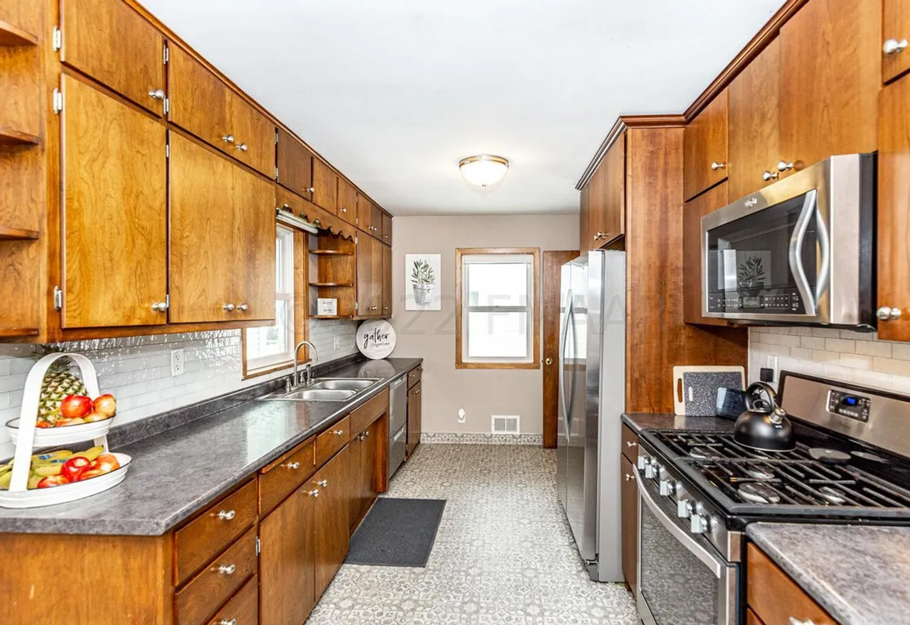 1622 3rd St S - Photo 6 of 23