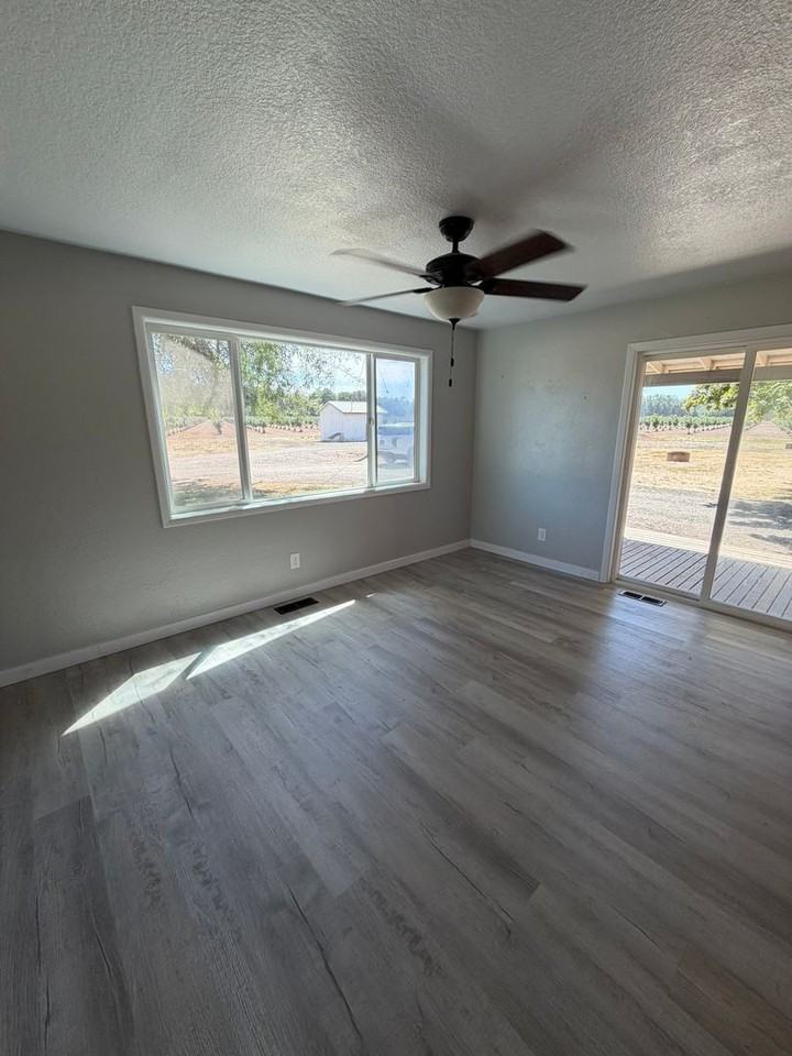 27840 Seven Mile Ln - Photo 6 of 50