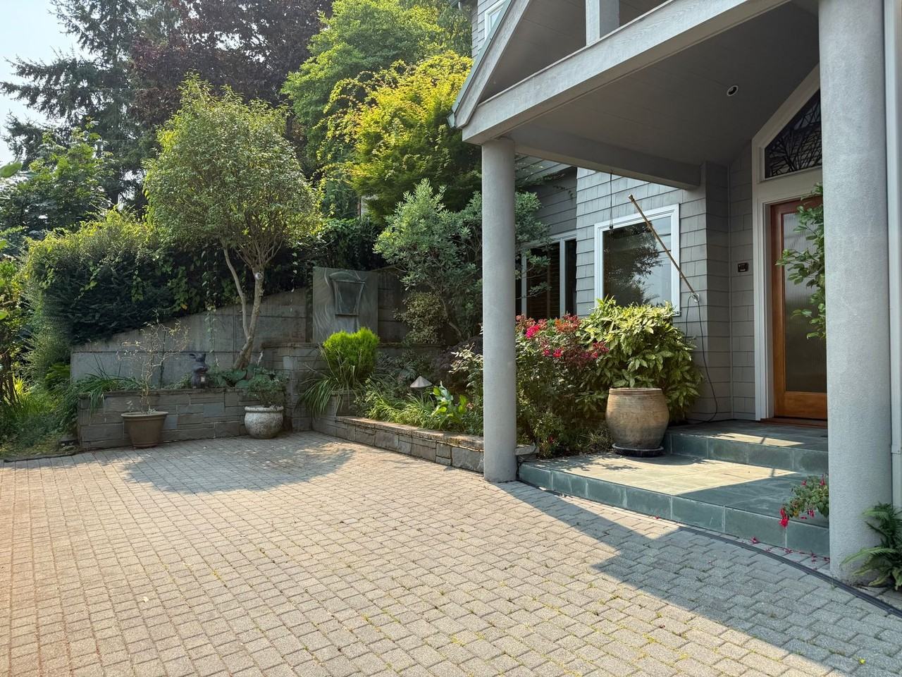 7275 N Mercer Way - Photo 3 of 50