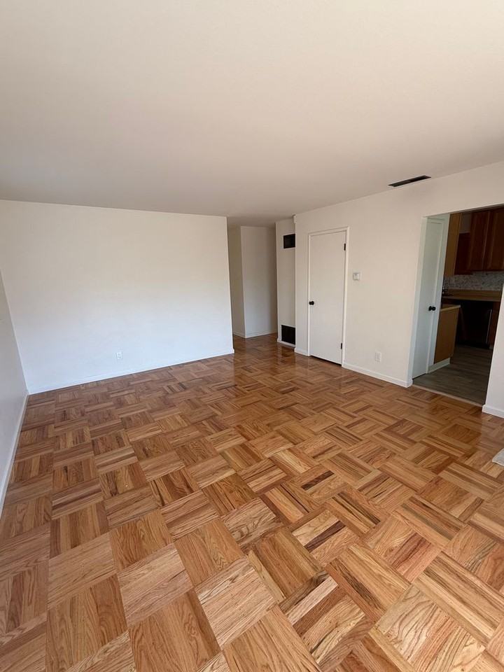 41320 Beatrice St - Photo 6 of 21