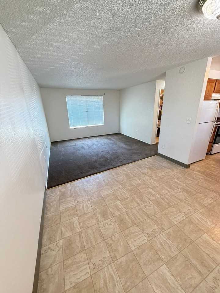 2523 Pine Ln Se - Photo 5 of 23