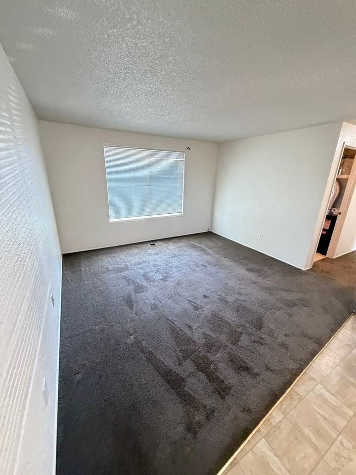 2523 Pine Ln Se - Photo 7 of 23