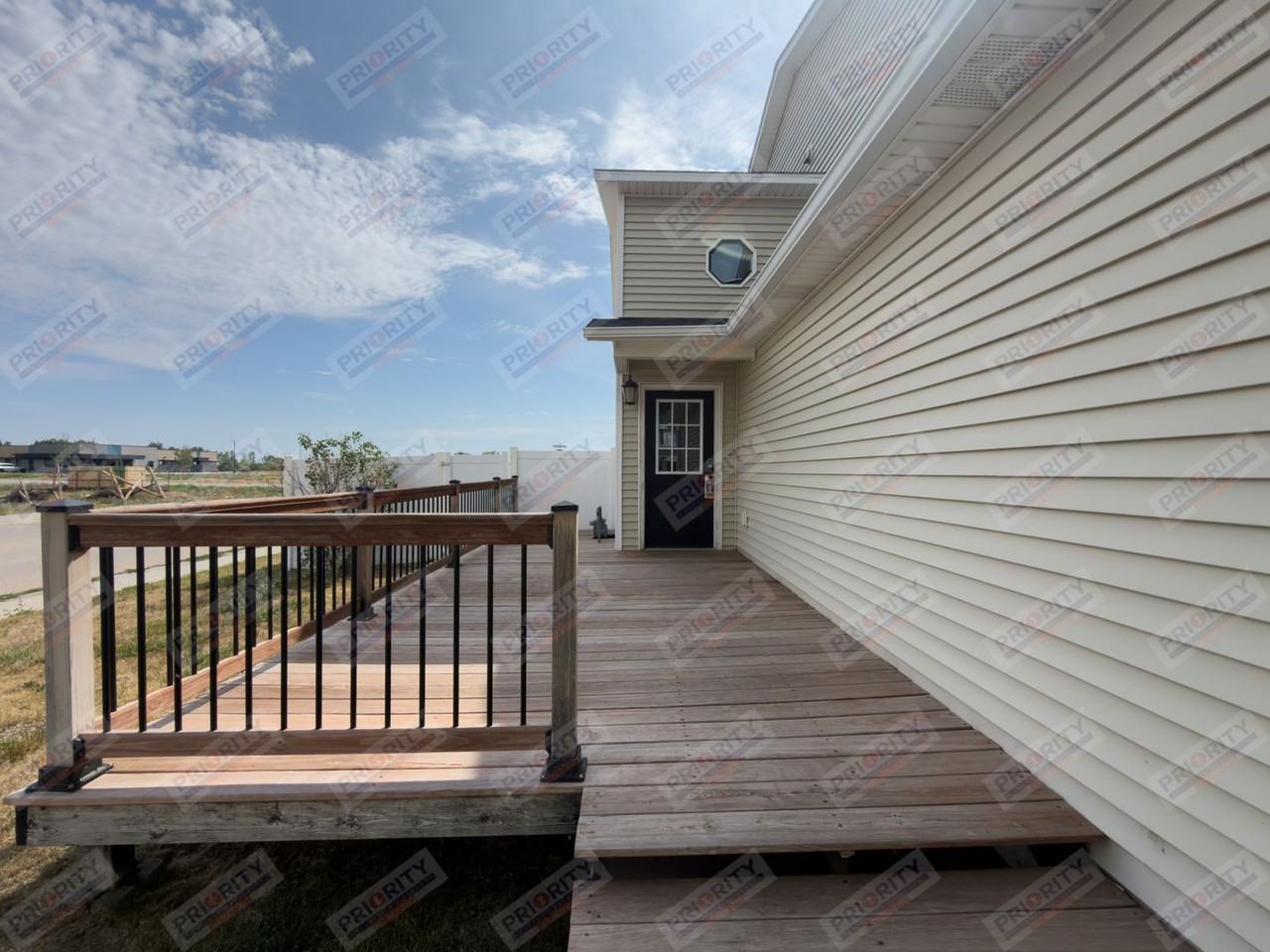 3301 Quacker Ave - Photo 2 of 25
