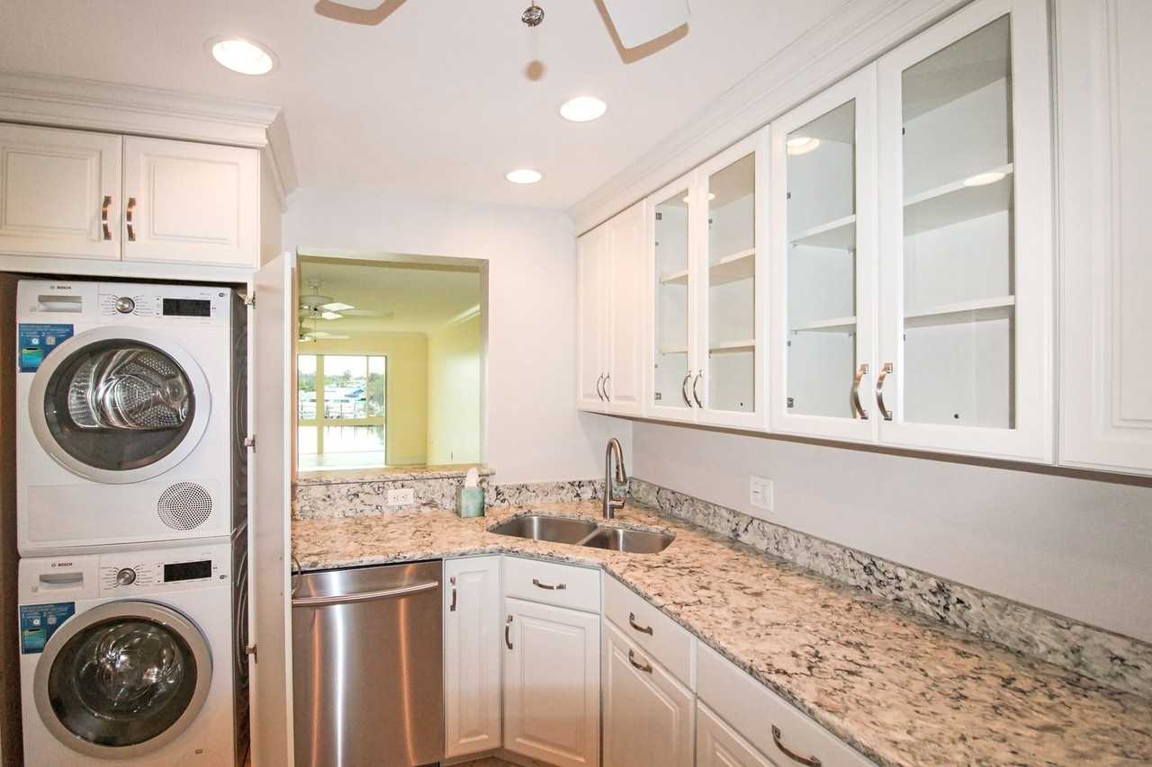 250 Santa Maria St #317 - Photo 5 of 17