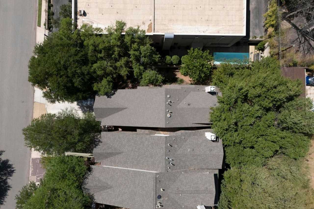 145 Elizabeth Rd - Photo 2 of 32