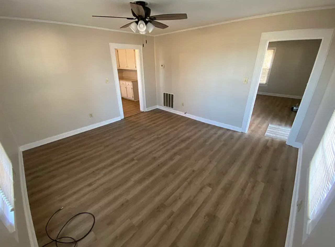 105 Lake Ave - Photo 2 of 10