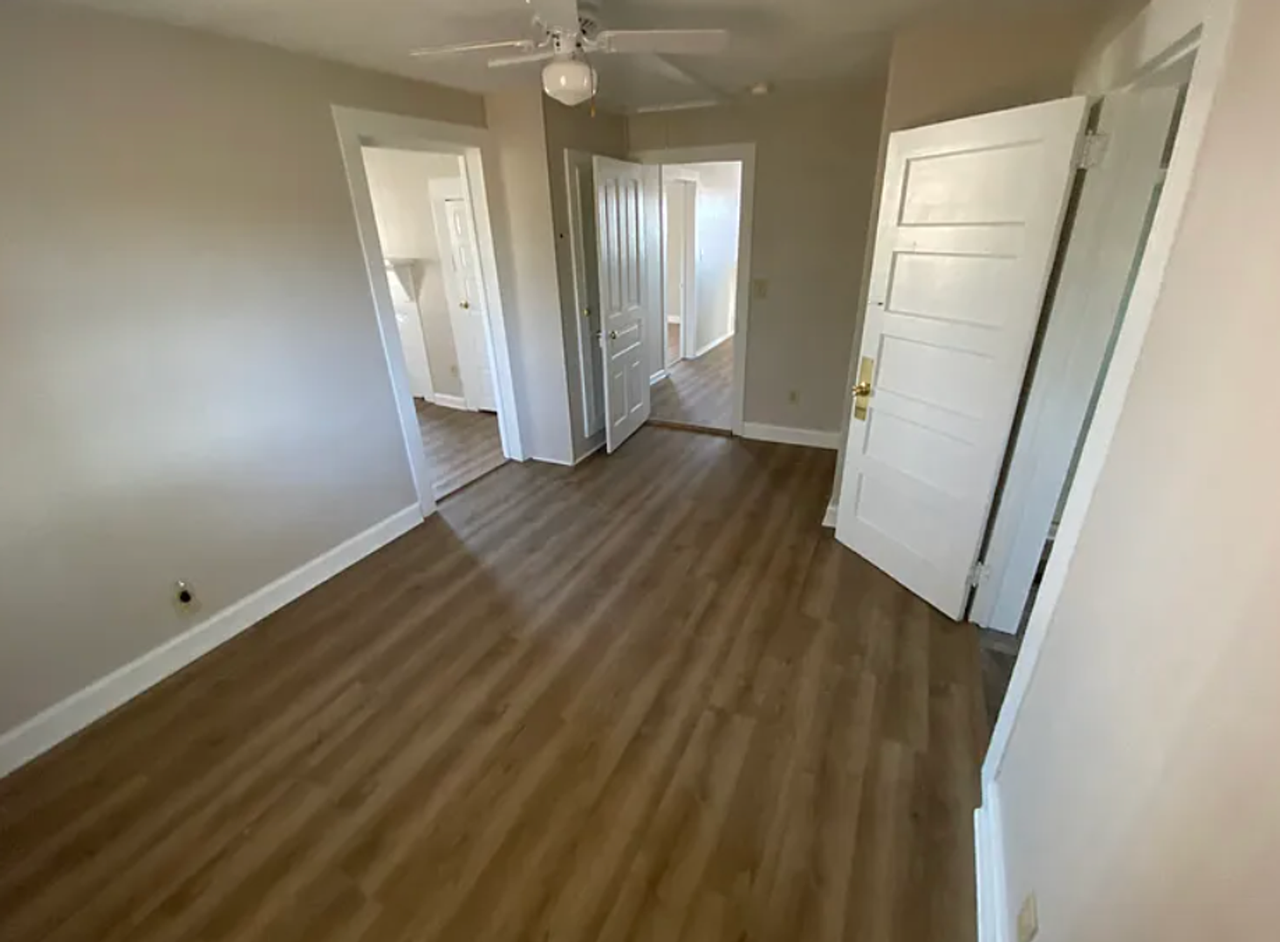 105 Lake Ave - Photo 6 of 10
