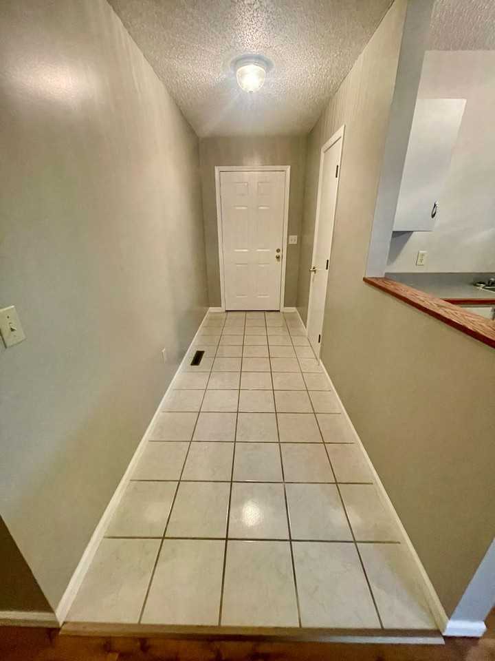 616 E Barbara Ct - Photo 3 of 29
