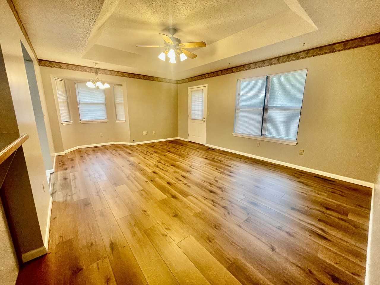 616 E Barbara Ct - Photo 4 of 29
