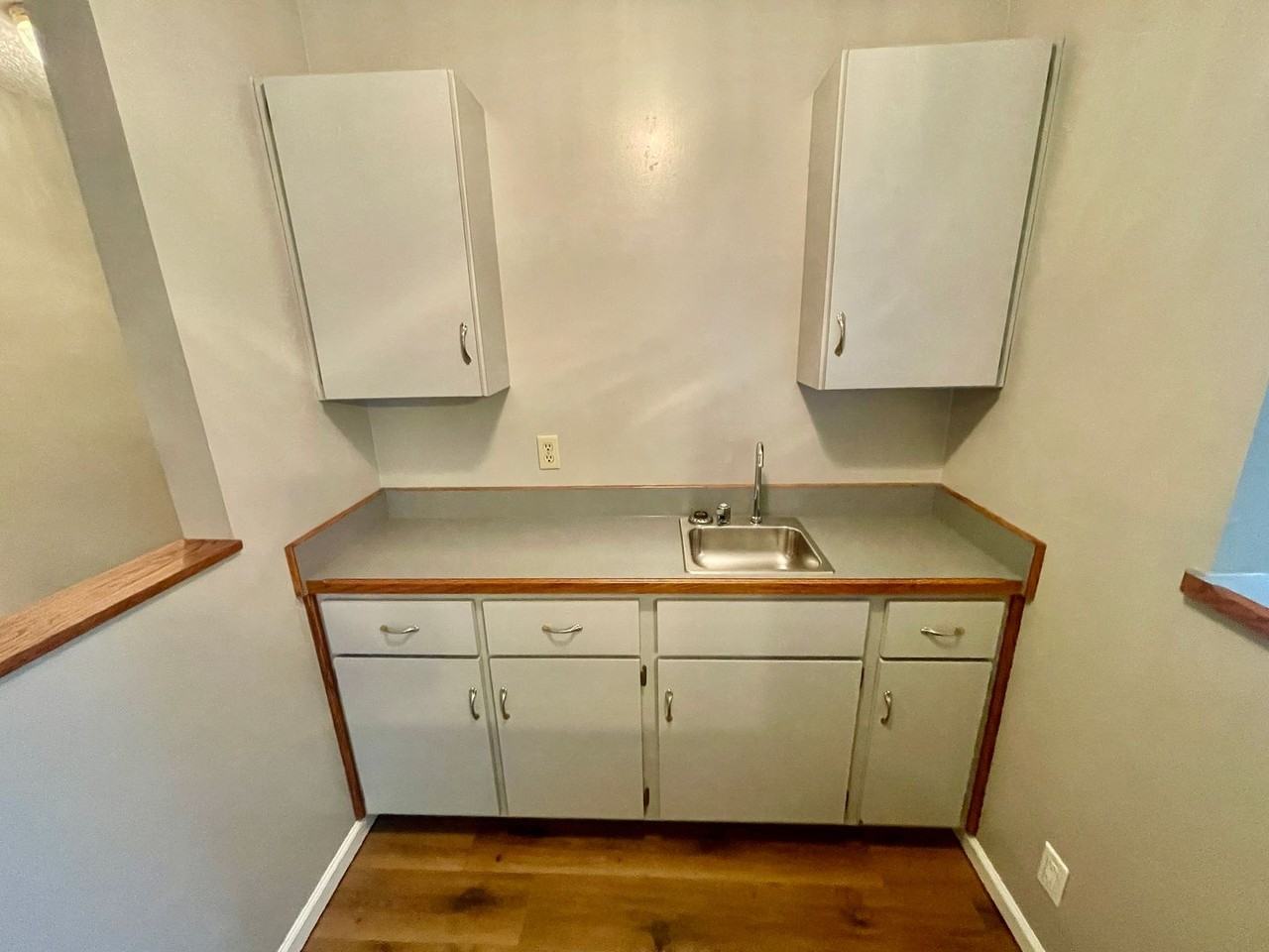 616 E Barbara Ct - Photo 6 of 29