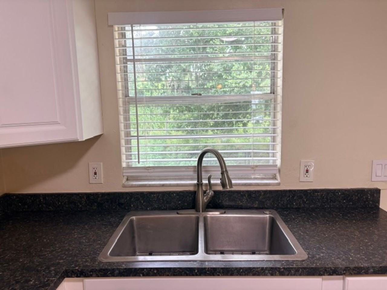 2312 Fern Palm Dr - Photo 6 of 16