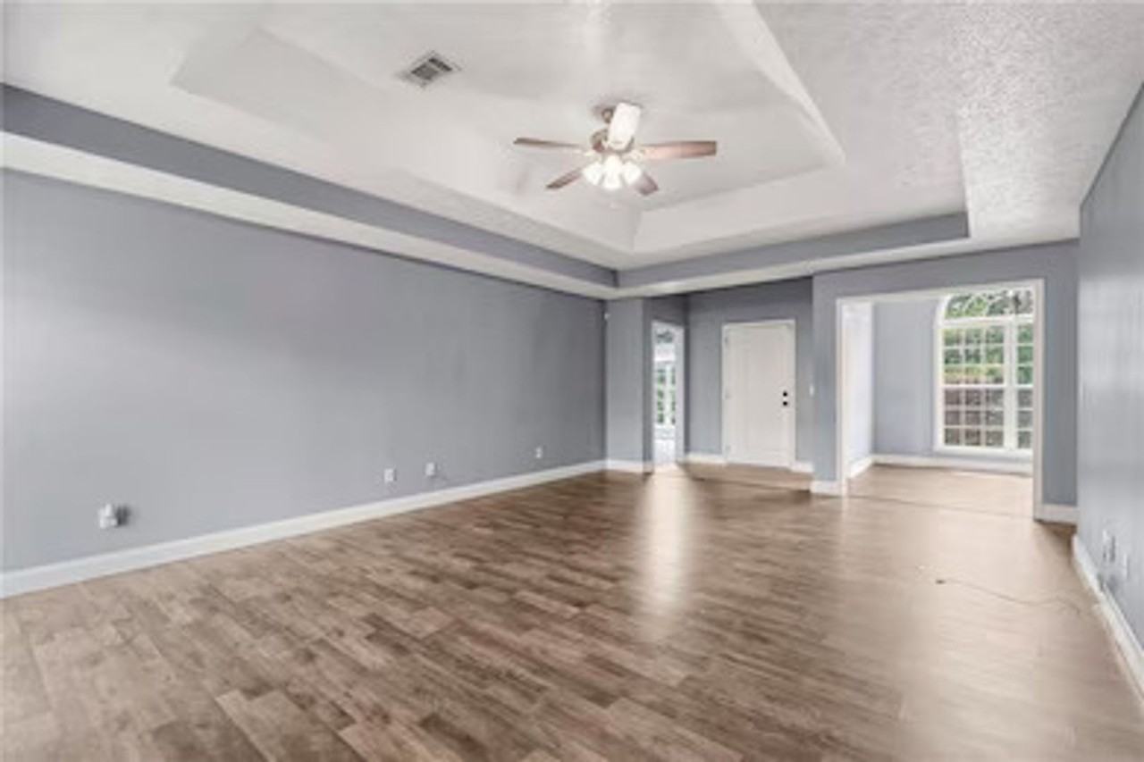 60 Duke Dr - Photo 3 of 27
