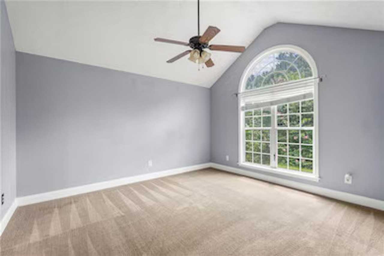 60 Duke Dr - Photo 5 of 27