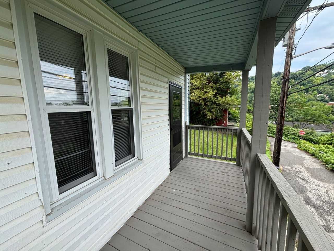 1341 Herrod St - Photo 4 of 7