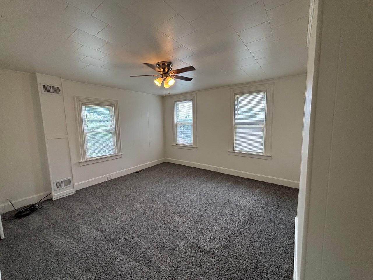 1341 Herrod St - Photo 6 of 7