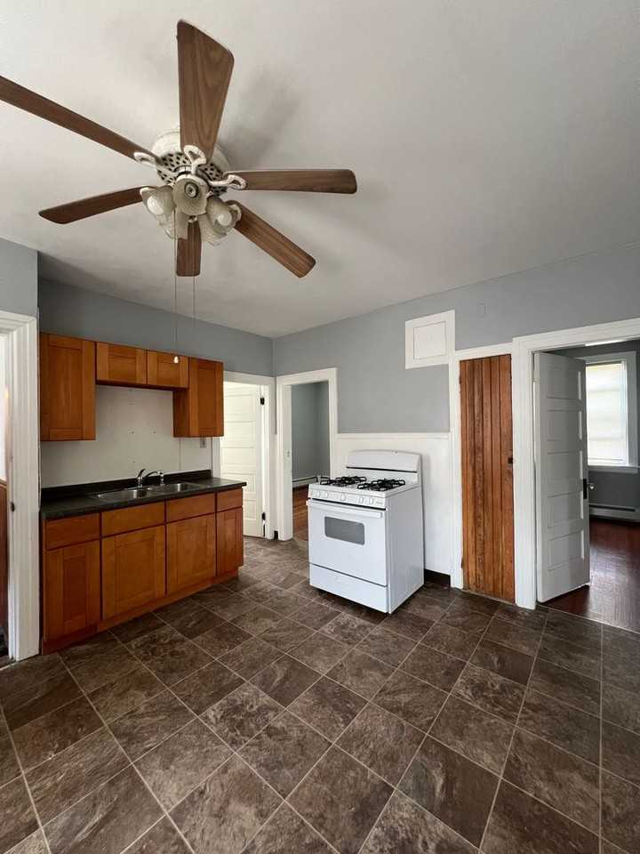 44 Greene Ave #2 - Photo 3 of 9