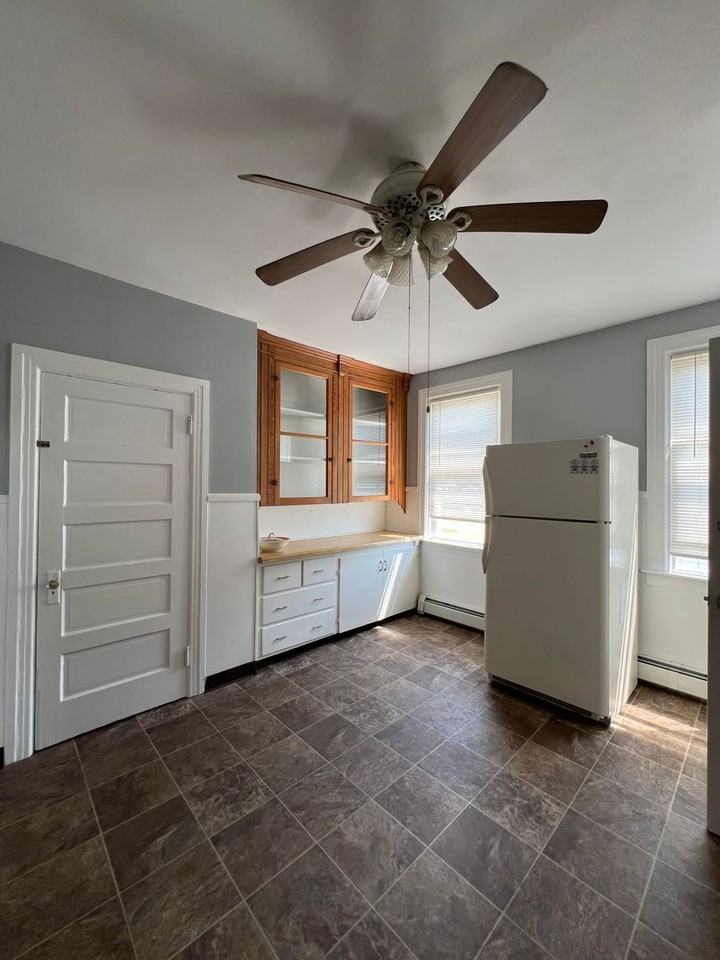 44 Greene Ave #2 - Photo 4 of 9