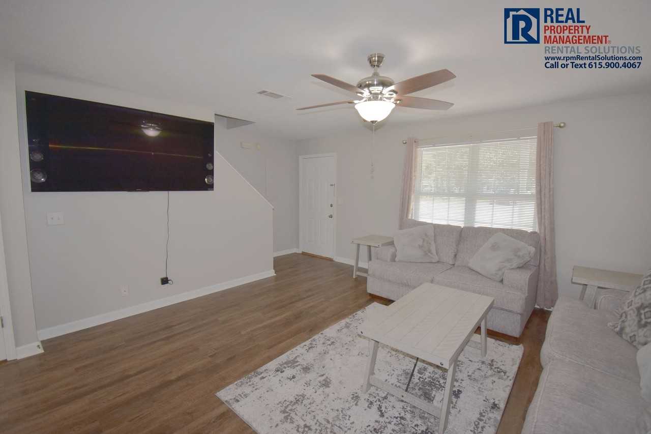 2027 Bradyville Pike - Photo 3 of 21
