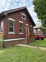 featured image of 452 Whitelaw Ave
