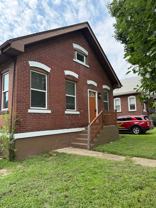 452 Whitelaw Ave - Photo 1 of 1
