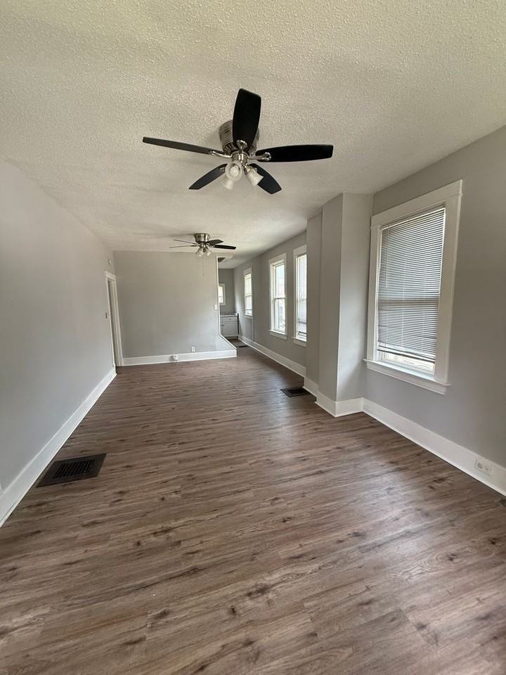 452 Whitelaw Ave - Photo 5 of 7
