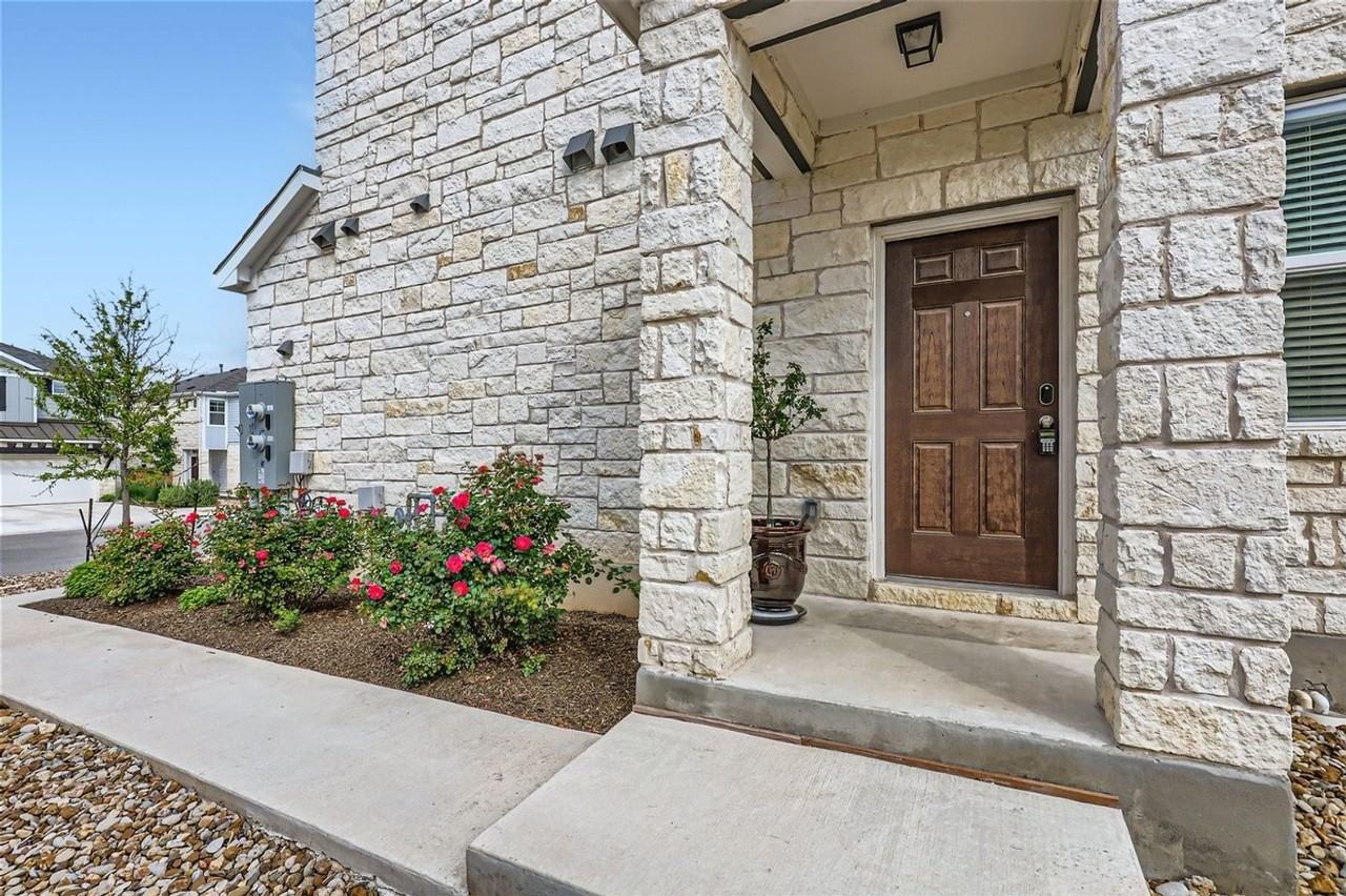 2233 Rocoso Trl - Photo 2 of 36