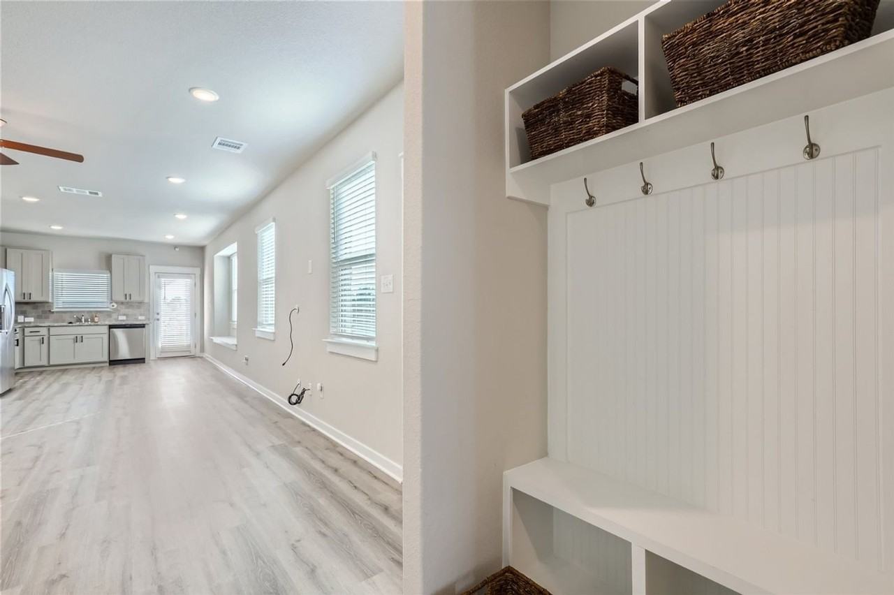 2233 Rocoso Trl - Photo 4 of 36