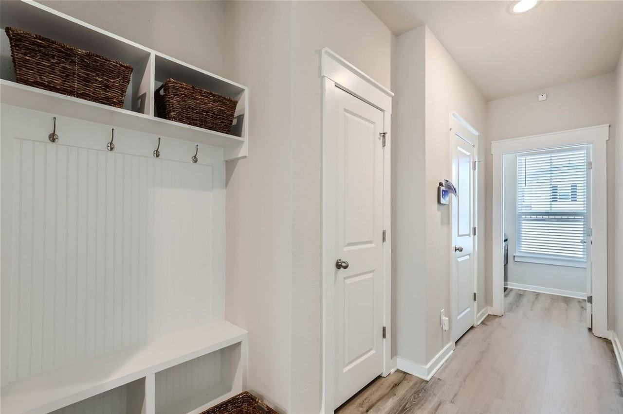 2233 Rocoso Trl - Photo 5 of 36