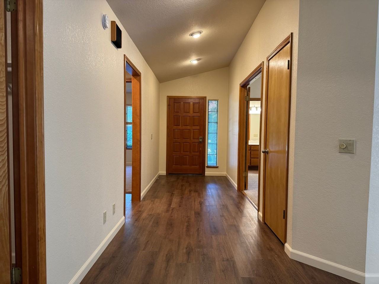 2004 Fernwood Cir - Photo 4 of 28