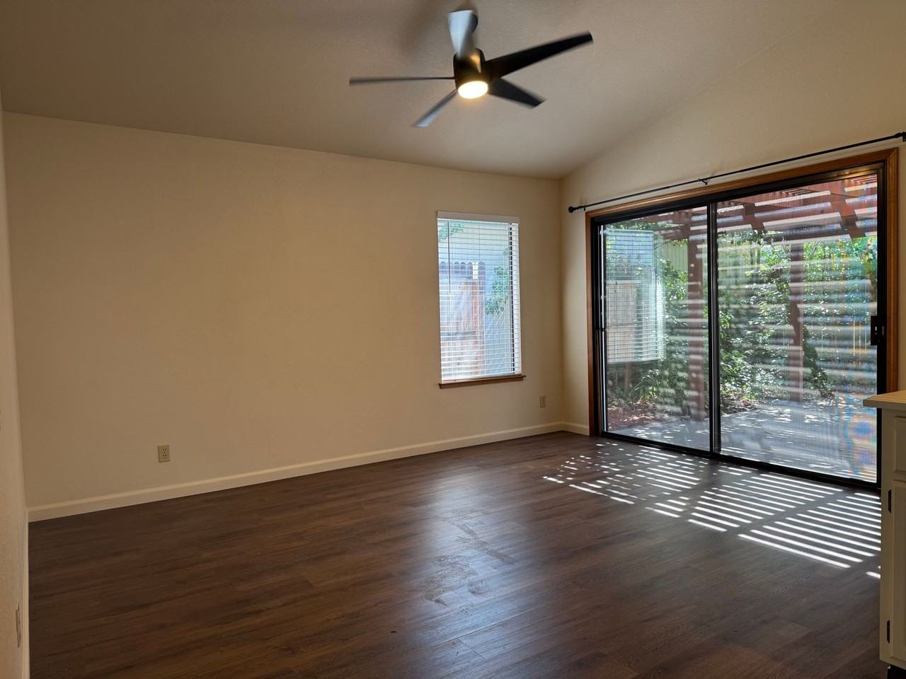 2004 Fernwood Cir - Photo 7 of 28