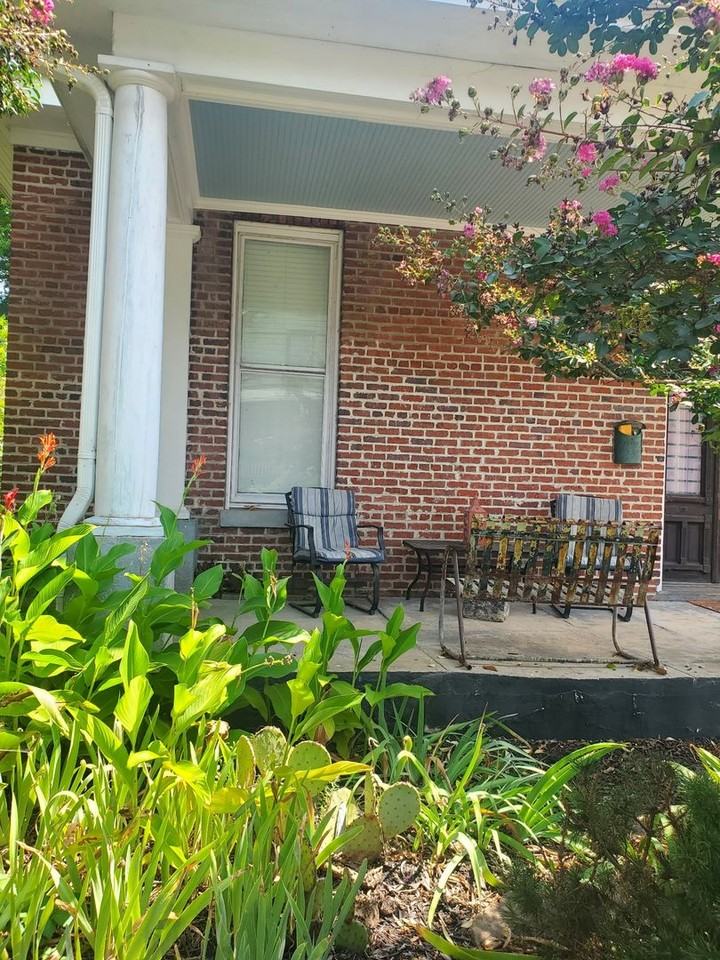 407 Chestnut St - Photo 3 of 5