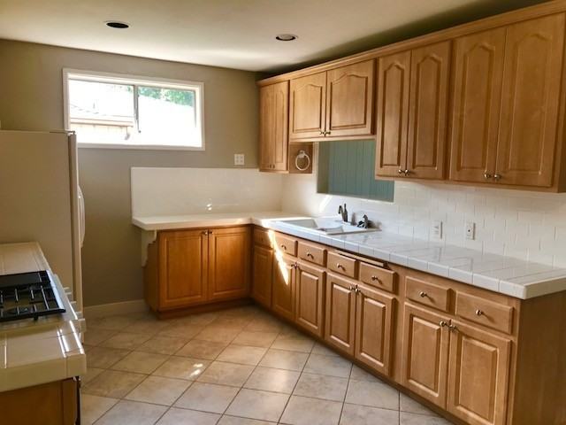 1701 S Horne St - Photo 4 of 11