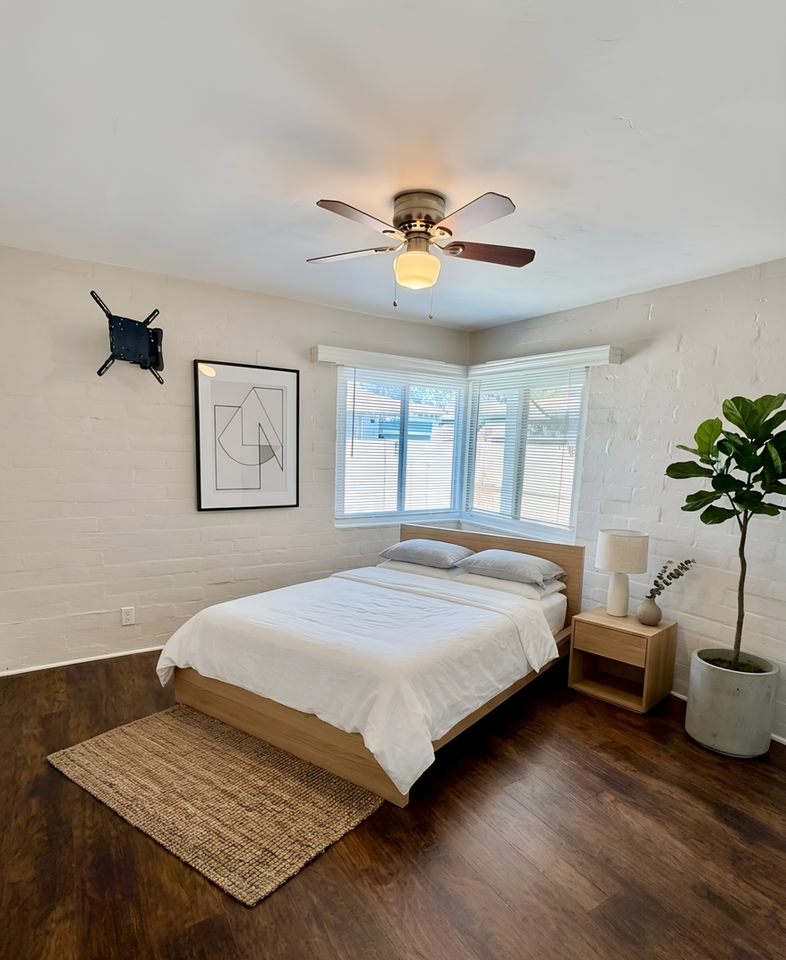 445 E Puente St - Photo 7 of 25