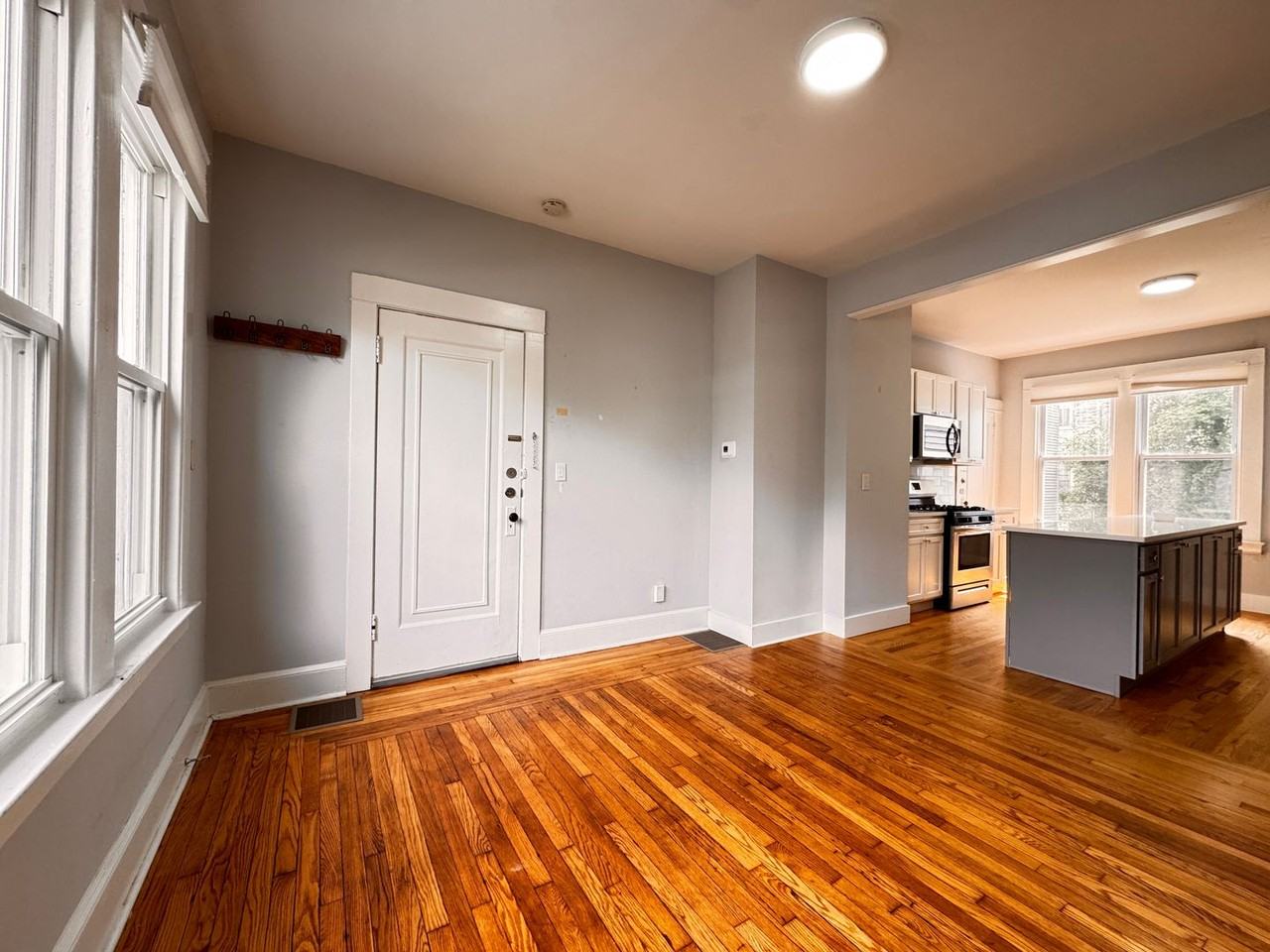 155 Foster St - Photo 2 of 17
