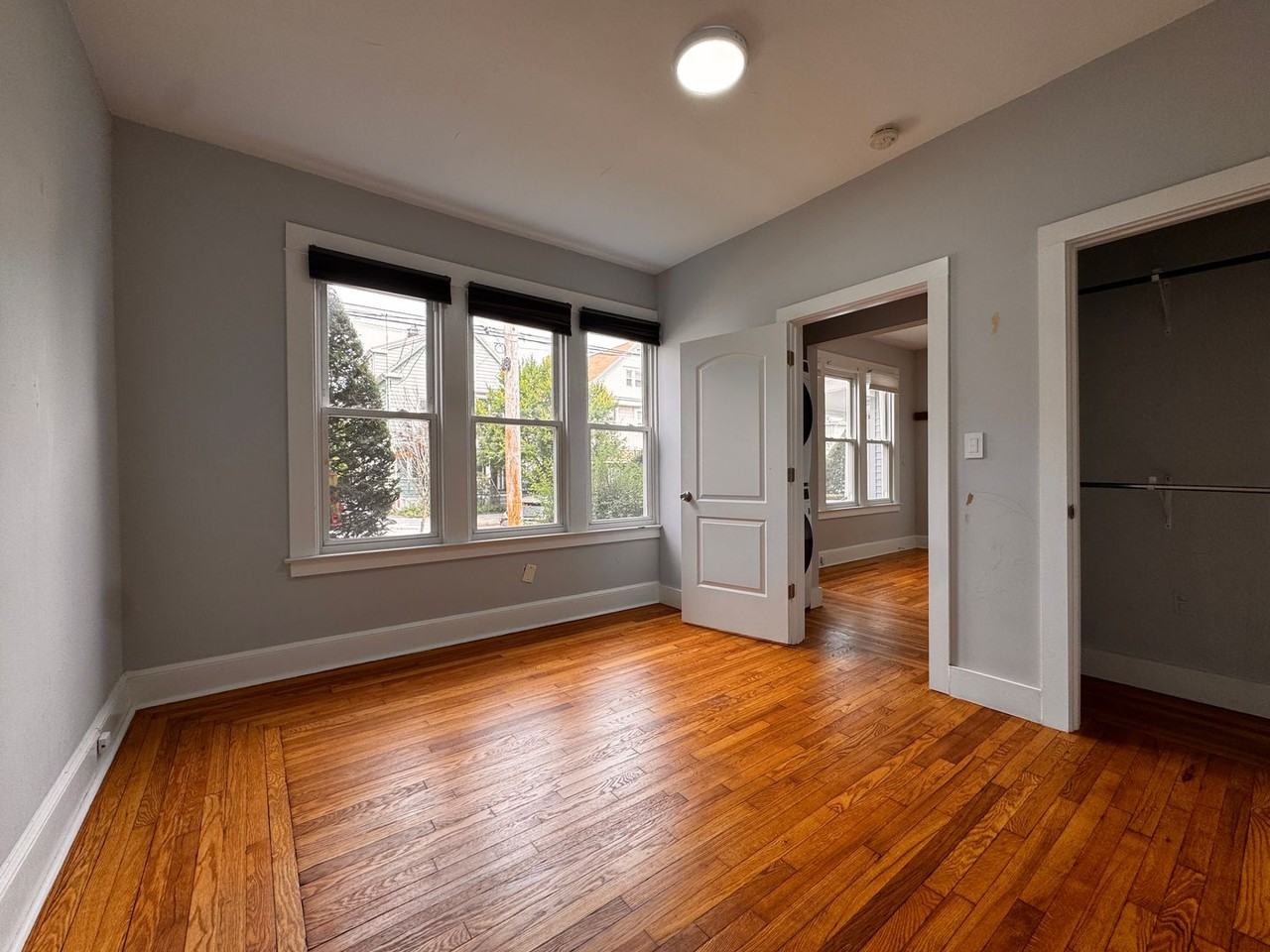155 Foster St - Photo 4 of 17