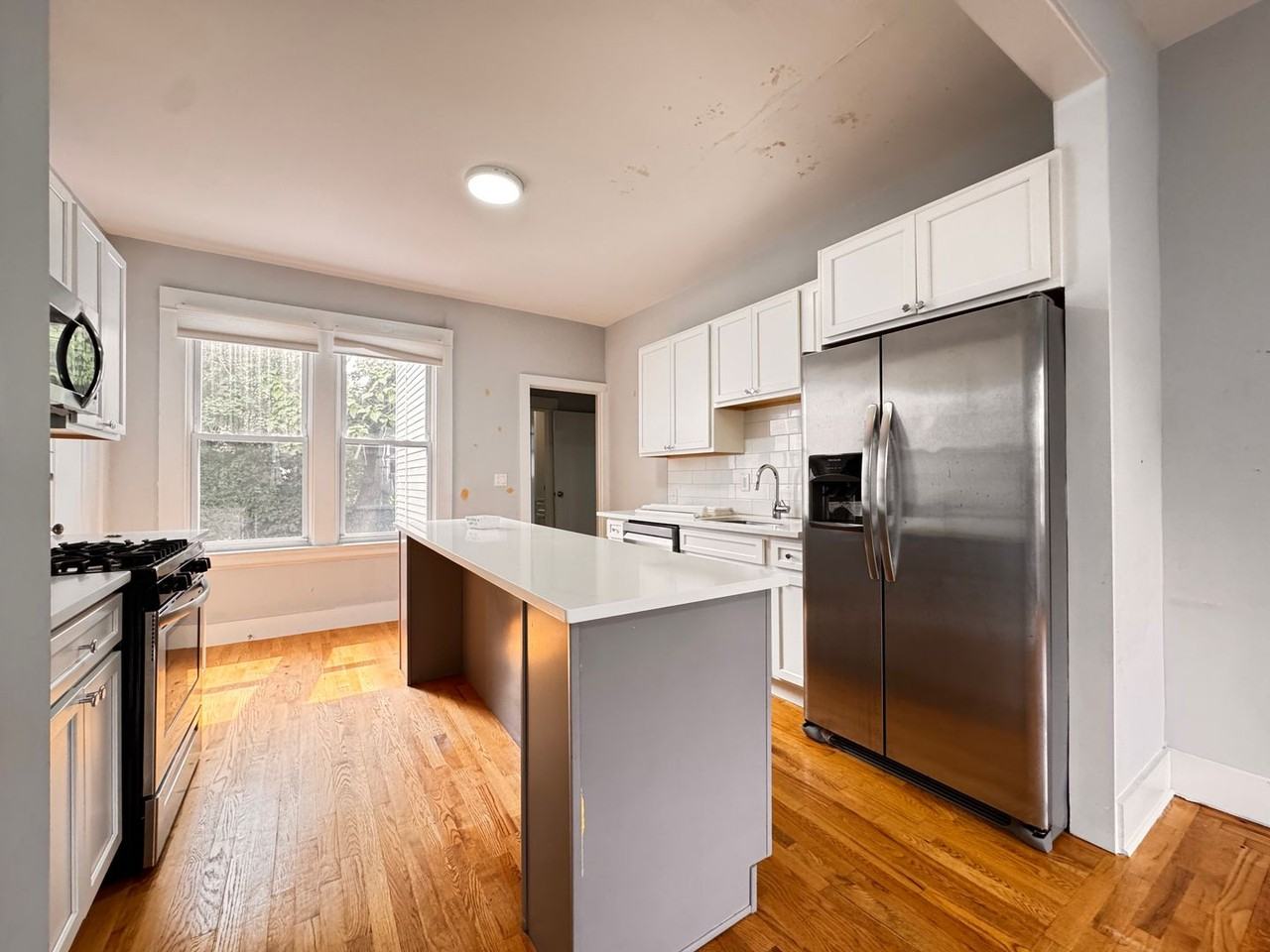 155 Foster St - Photo 7 of 17