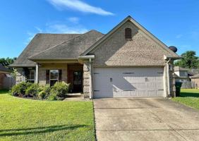featured image of 205 Hackberry Cv