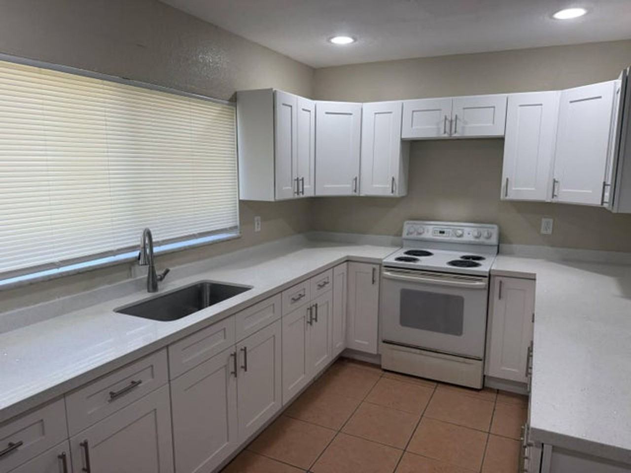 1200 Nw 7th Ter - Photo 2 of 11