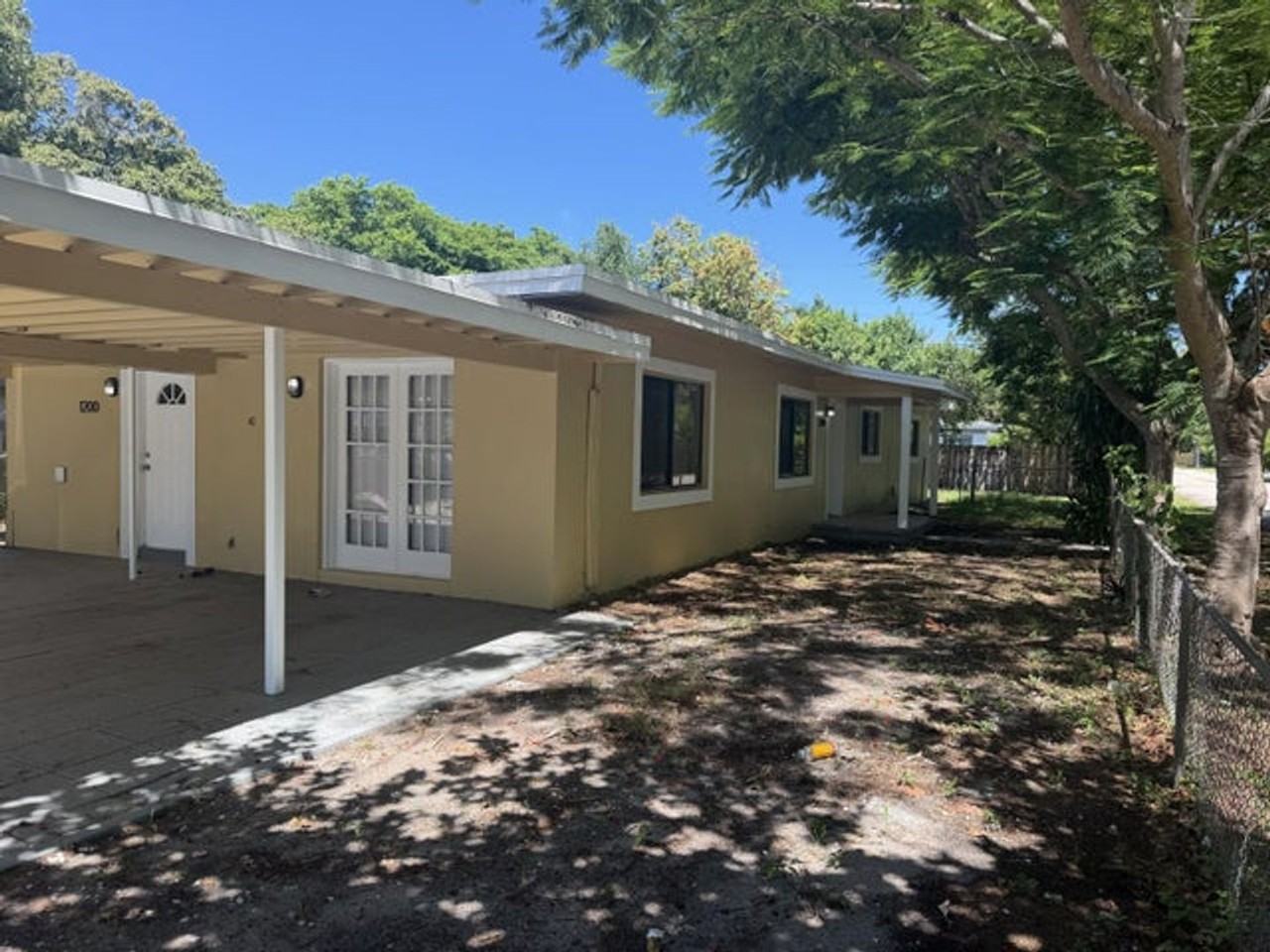 1200 Nw 7th Ter - Photo 5 of 11