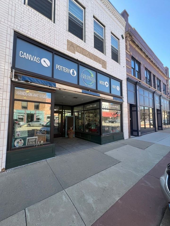 207 S Main St - Photo 2 of 17